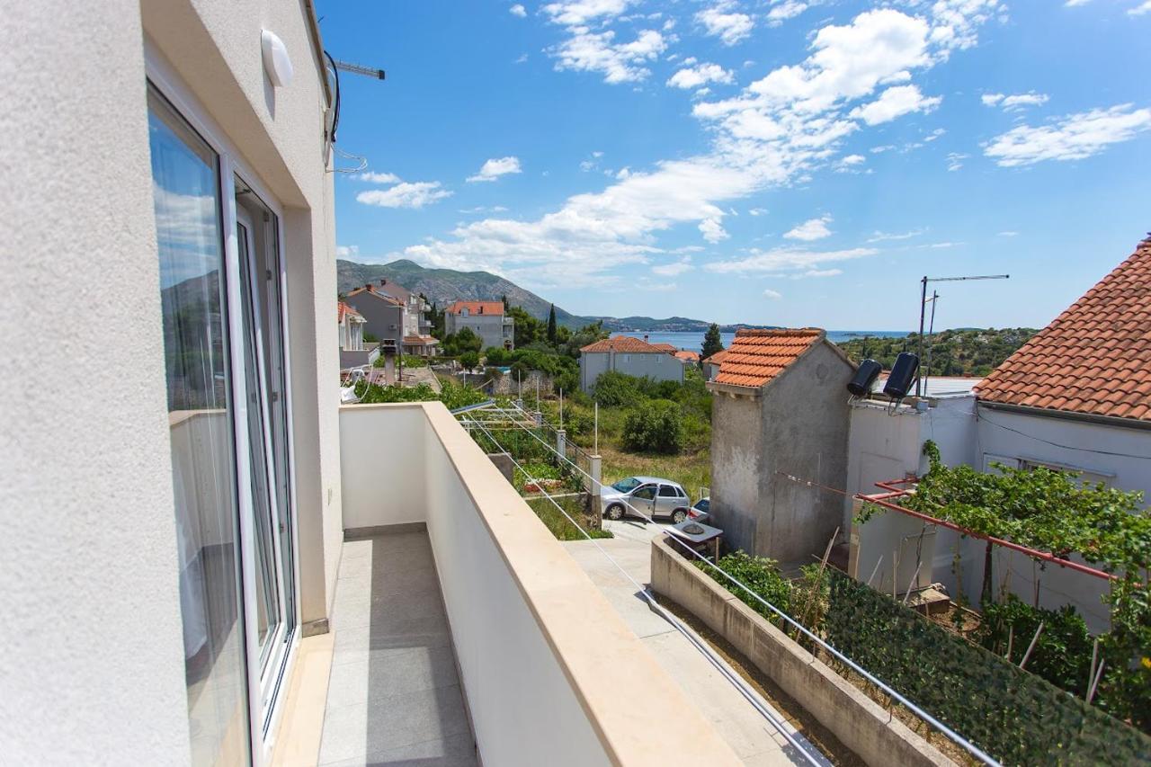 House Sea La Vie