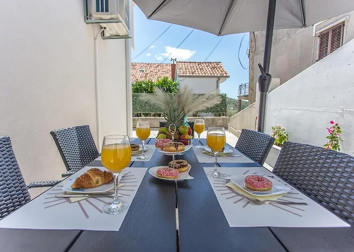 Holiday House Sea La Vie