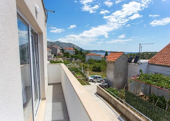 Holiday House Sea La Vie